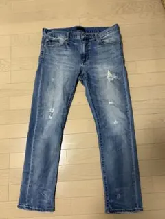 ライトブルースリムフィットデニム