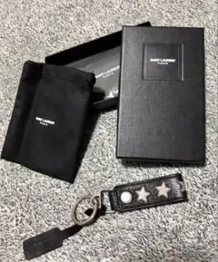 UNDERCOVER ピラミッドスタッズ レザーキーホルダー 外箱・タグ付き