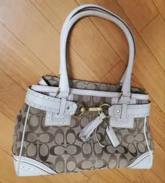 COACH　シグネチャーハンドバッグ