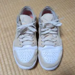 NIKE AIR JORDAN 1 LOW スニーカーのサムネイル