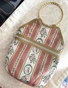 Item thumbnail for item 38468812-4e46-41a8-a5b7-e2e5d32861dd