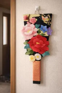 和風押絵羽子板　牡丹と梅　菊と桔梗　蝶の飾り　華やかインテリア（ちりめん布）