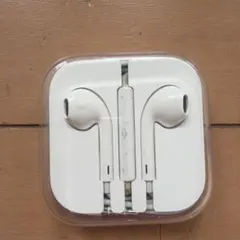 Apple EarPods iPhone イヤホン　 ホワイト ケース付き