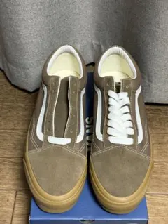 Item thumbnail for item 7b6b4d59-f08e-49b7-acc3-63476a7058e4