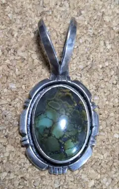 グリーンターコイズ ペンダントトップ インディアンジュエリー