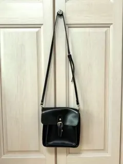 Item thumbnail for item ebb0241a-a47a-40b5-82fc-1fb3e5bc7b73