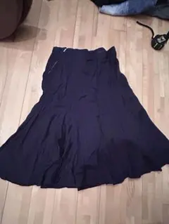ネイビースカートtricot COMME des GARCONS キュプラ100のサムネイル