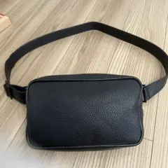 HushTug ハッシュタグ　ボディバッグ　ショルダーバッグ　ウェストポーチ ボディバッグ ブラック