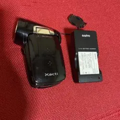 SANYO Xacti 充電・動作確認 ・箱・付属品ありDMX-CG10 サポート Xacti〔ザクティ〕 DMX-CG10(P) | デジタルカメラ（三洋