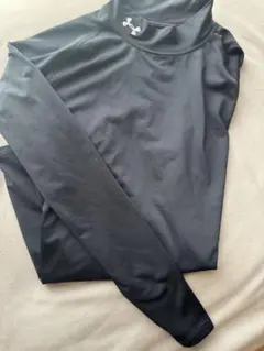 UNDER ARMOUR ブラック ハイネック アンダーシャツ MD