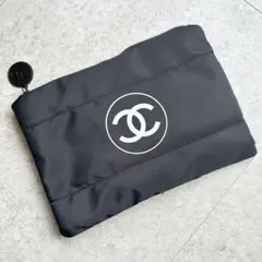 【即購入OK】CHANEL ノベルティポーチ　ブラック