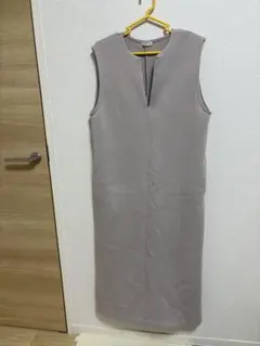 Honeys キーネックジャンパースカート　Ｖネック