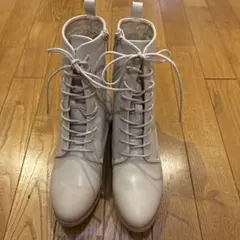 ショートブーツ⭐︎アイボリー