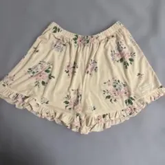 ルームウェア　リサマリ　部屋着　花柄 フリル ショートパンツ キュロット ピンクのサムネイル