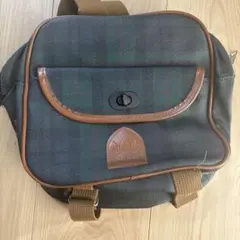 Item thumbnail for item 9fc8b2cc-6eb6-4aa0-958c-38b643dcdff1