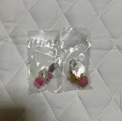 ハローキティ　めじるしアクセサリー　お花　日焼け