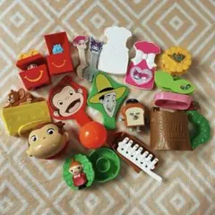 ハッピーセット　おさるのジョージ＆はらぺこあおむしおもちゃセット などまとめ売り