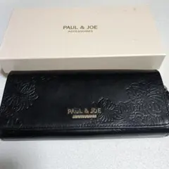 ポール & ジョー　アクセソワ　花柄エンボス加工　長財布のサムネイル