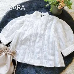 新品 ZARA レーストリムバルーンスリーブシャツ ホワイト XSのサムネイル