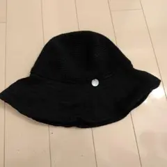 黒いバケットハット シェル付き　コムサデモード