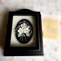 限定品※フランスアンティーク イニシャル刺繍 ウッドレリーフ装飾