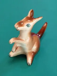 【美品】昭和レトロ カンガルー 陶器 ミニチュア 置物 フィギュア ヴィンテージのサムネイル