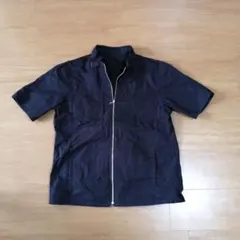 ブラック 半袖シャツ フロントジッパー付き