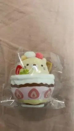 すみっコぐらし　ぶらさげぬいぐるみ　いちごパフェ　ねこ