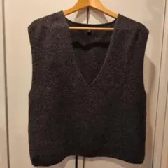 UNIQLO 3D スフレヤーン Vネックベスト M ダークグレー