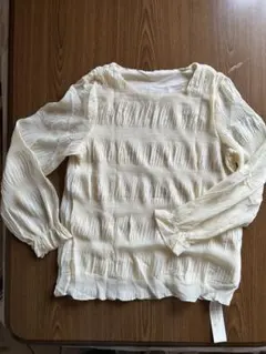 新品未使用！シアートップス　シアーシャツ　オフホワイト　裏地つき