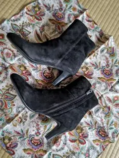 REGAL　黒スエードジッパーブーツ 中ヒール