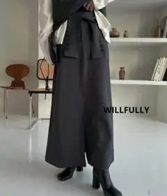 WILLFULLY buttondetail beltedfrontslitSKのサムネイル