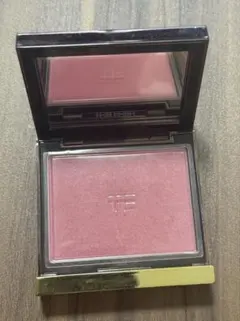 TOM FORD パウダーチーク　チェリーレッドのサムネイル
