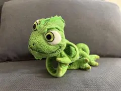 塔の上のラプンツェル パスカル ぬいぐるみ ディズニーランドパリ購入