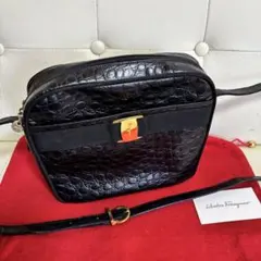 美品　サルヴァトーレ フェラガモ ヴァラ　リボン　ショルダー　バッグ　クロコ調