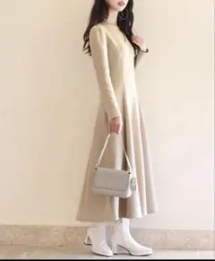 本日発送できます！ベージュ Vネック ロングワンピース