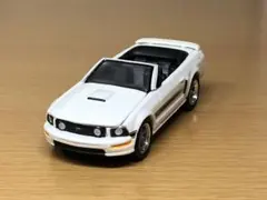 【グリーンライト1/64】 2007 フォード　マスタング GT/CS