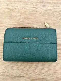 CHARLES & KEITH グリーン 二つ折り財布