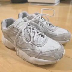 new balance　スニーカー　23cm　韓国のサムネイル