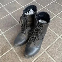ブーツ　レースアップ　黒