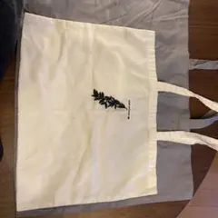 ミナペルホネン　白のエコバッグのサムネイル