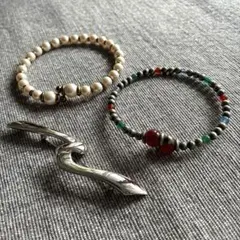 レトロ　ブレスレット２　銀色ブローチ1