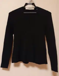 【UNIQLO AND LEMAIRE】ウールVネックニット