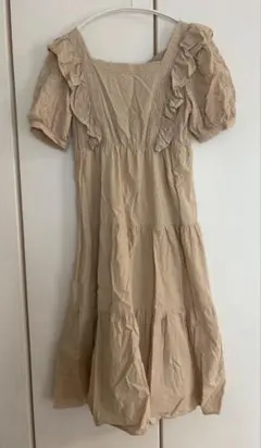 apres jour ベージュ フリル付きロングワンピース　フリーサイズ