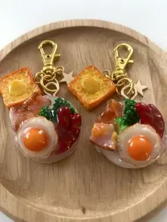 朝食セット　ウインナー　目玉焼き　ベーコン　フェイクフード　食品サンプル