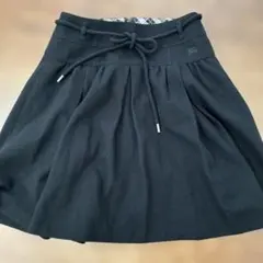 バーバリーブルーレーベル ウールプリーツスカートループベルト付き 黒 38