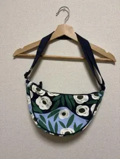 ユニクロ マリメッコ コラボ 花柄 ショルダーバッグ