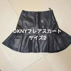 DKNY レザー フレアミニスカート 2サイズ 黒のサムネイル