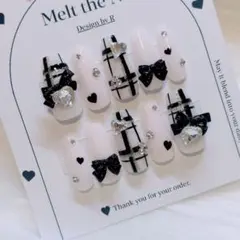 【サイズオーダー可】ネイルチップ フレンチガーリー スナ系 チェック 黒 リボン