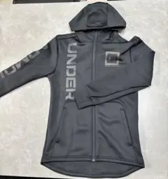 Under Armour ブラック フルジップパーカー S/M